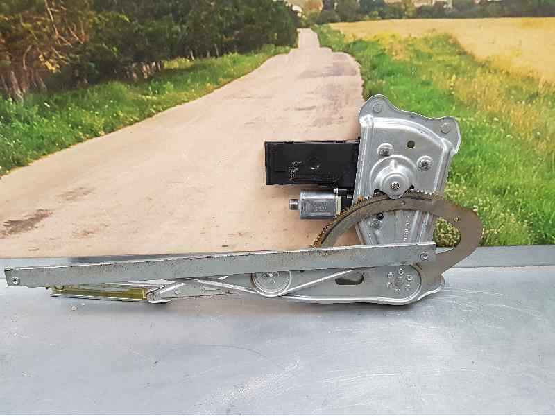 Recambio de elevalunas delantero izquierdo para renault megane iii berlina 5 p dynamique referencia OEM IAM 807210002R 966020105