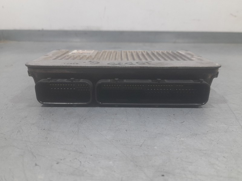 Recambio de centralita motor uce para toyota auris active referencia OEM IAM 896610Z840 2755002741 DENSO