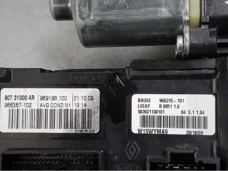 Recambio de elevalunas delantero izquierdo para renault megane iii berlina 5 p dynamique referencia OEM IAM 807210002R 966020105