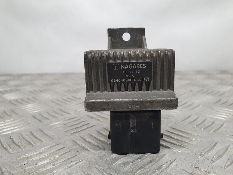 Recambio de caja precalentamiento para nissan qashqai (j10) acenta referencia OEM IAM 9640469680A  