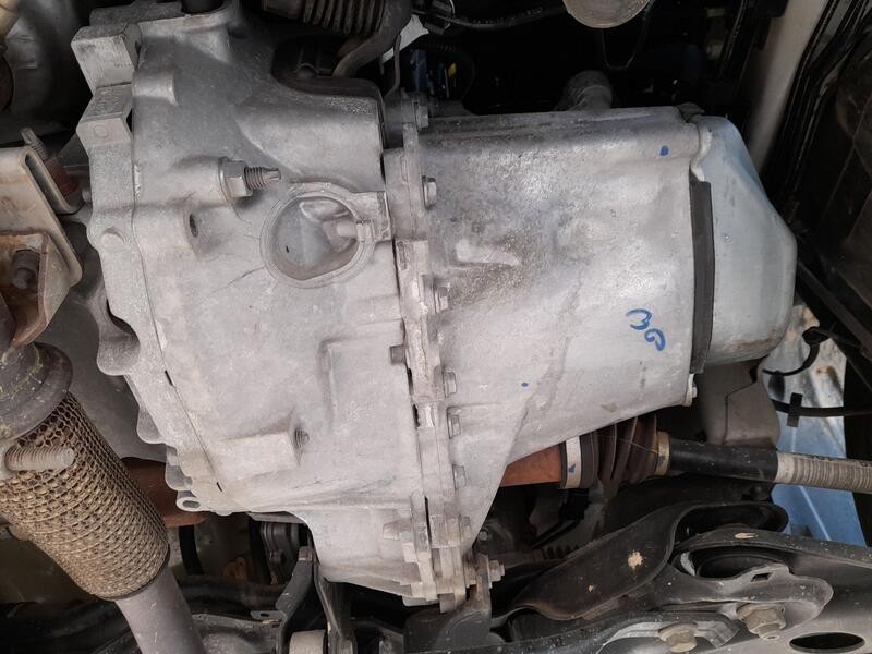 Recambio de caja cambios para citroën c3 iii (sx) 1.2 vti 82 referencia OEM IAM 20A704  5VELOCIDADES