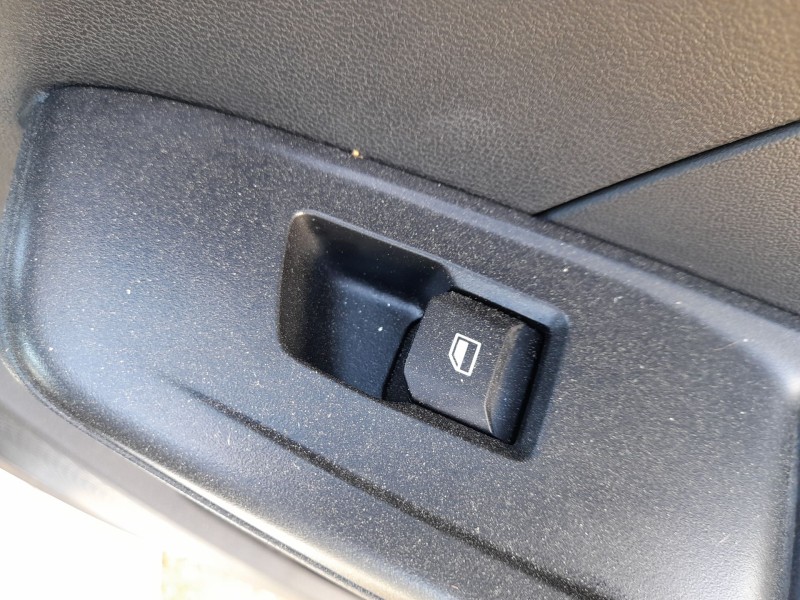 Recambio de mando elevalunas trasero derecho para mg mg 3 (5fp) mg 3 1.5 referencia OEM IAM 11270662PHD  