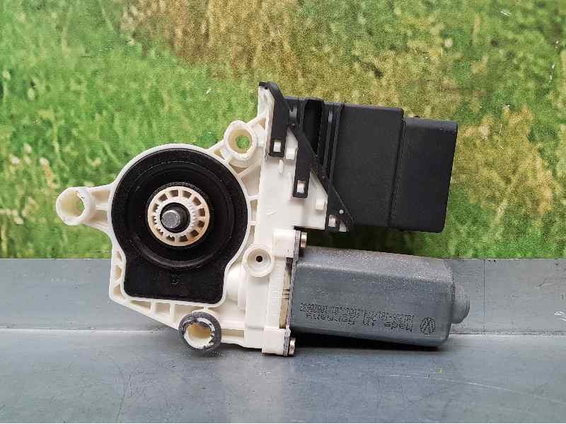 Recambio de motor elevalunas trasero derecho para seat leon (1m1) signo referencia OEM IAM   18 PINS