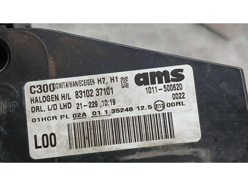 Recambio de faro derecho para ssangyong korando (c300) 1.5 referencia OEM IAM 8310237001 AMS 1011500620