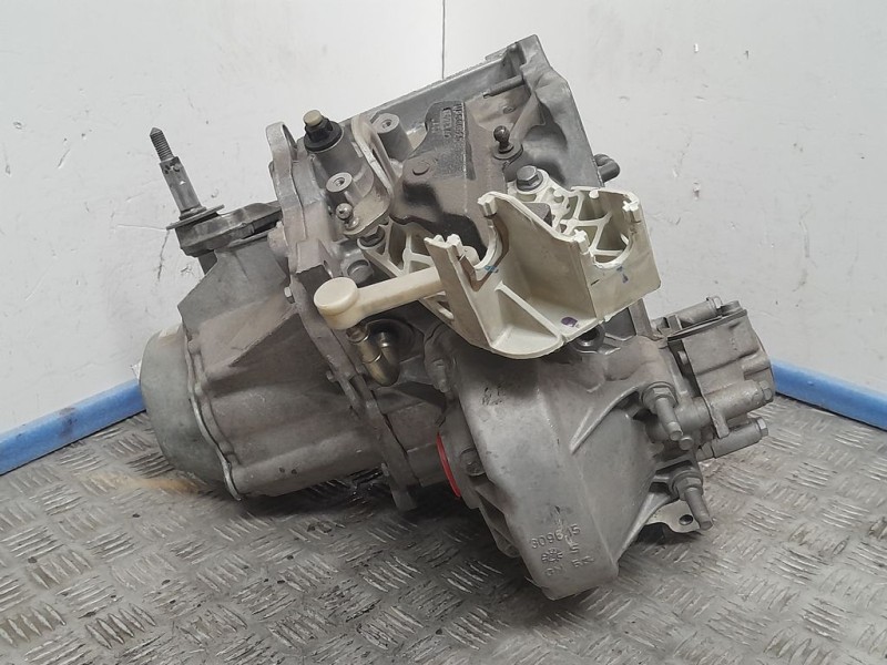 Recambio de caja cambios para citroën c4 berlina exclusive referencia OEM IAM 20DP42 3815900 5VELOCIDADES