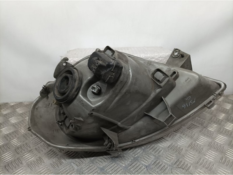 Recambio de faro izquierdo para renault trafic caja cerrada (ab 4.01) l1h1 caja cerrada, corto referencia OEM IAM 084421133L  DE