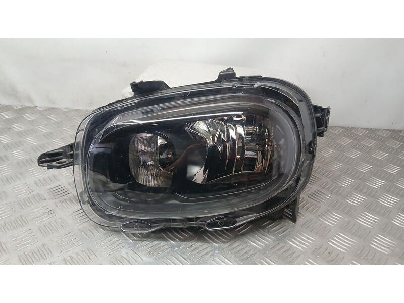 Recambio de faro izquierdo para citroën c3 iii (sx) 1.2 vti 82 referencia OEM IAM 9820059680 VALEO 90097902