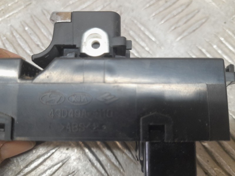 Recambio de mando elevalunas delantero izquierdo para kia cee´d (jd) 1.0 t-gdi referencia OEM IAM 93570A2300  49D49A1110