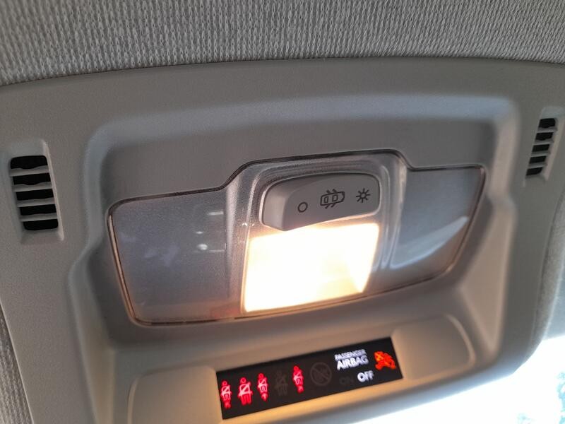 Recambio de luz interior para citroën c3 iii (sx) 1.2 vti 82 referencia OEM IAM 96754056BJ  