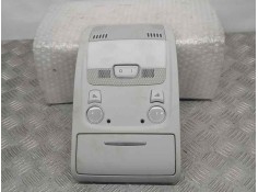 LUZ INTERIOR 8T0947135B 