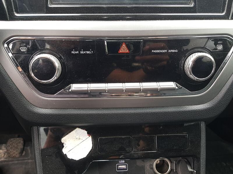 Recambio de mando climatizador para ssangyong korando (c300) 1.5 referencia OEM IAM 6872037090LAX  