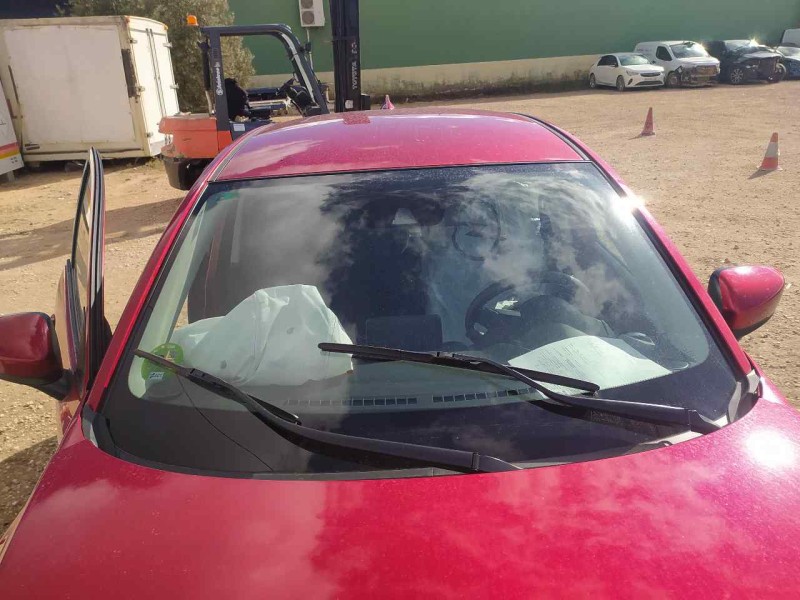 Recambio de parabrisas para mazda 2 lim. () black tech edition referencia OEM IAM DC0T63900  