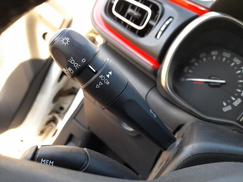 Recambio de mando luces y limpia para citroën c3 iii (sx) 1.2 vti 82 referencia OEM IAM 98312590ZD  