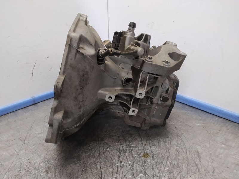 Recambio de caja cambios para opel adam jam referencia OEM IAM AULS394 A13301802 5VELOCIDADES