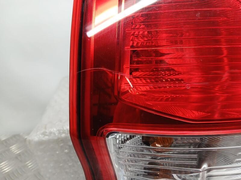 Recambio de piloto trasero izquierdo para ford tourneo courier (c4a) trend referencia OEM IAM ET7613405AF ROZADO 