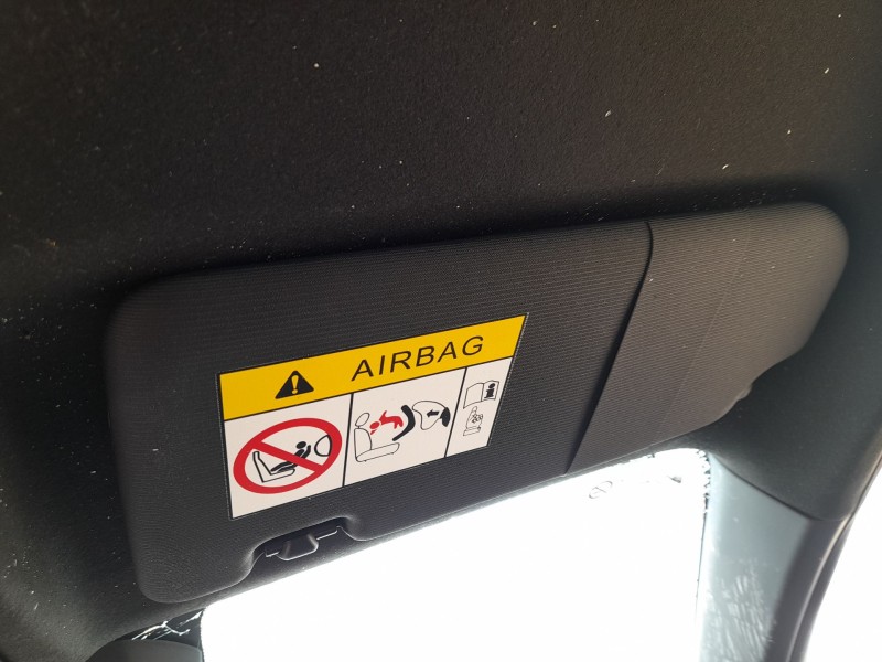 Recambio de parasol derecho para mg mg 3 (5fp) mg 3 1.5 referencia OEM IAM 13920009  