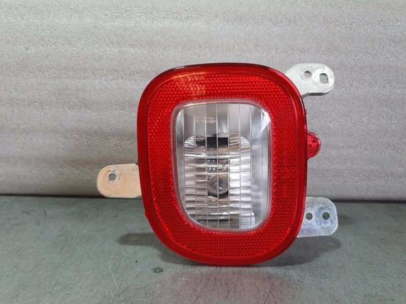 Recambio de piloto trasero derecho paragolpes para fiat panda (319) mild hybrid referencia OEM IAM 51848137  