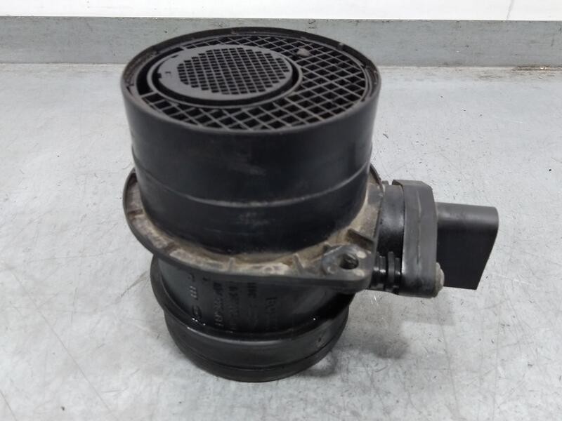 Recambio de caudalimetro para volkswagen passat berlina (3b3) advance referencia OEM IAM 074906461b 0281002461 Bosch