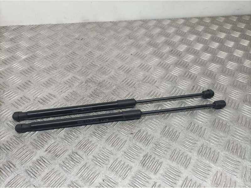 Recambio de amortiguadores maletero / porton para ssangyong tivoli line 4x2 referencia OEM IAM 7146035001  