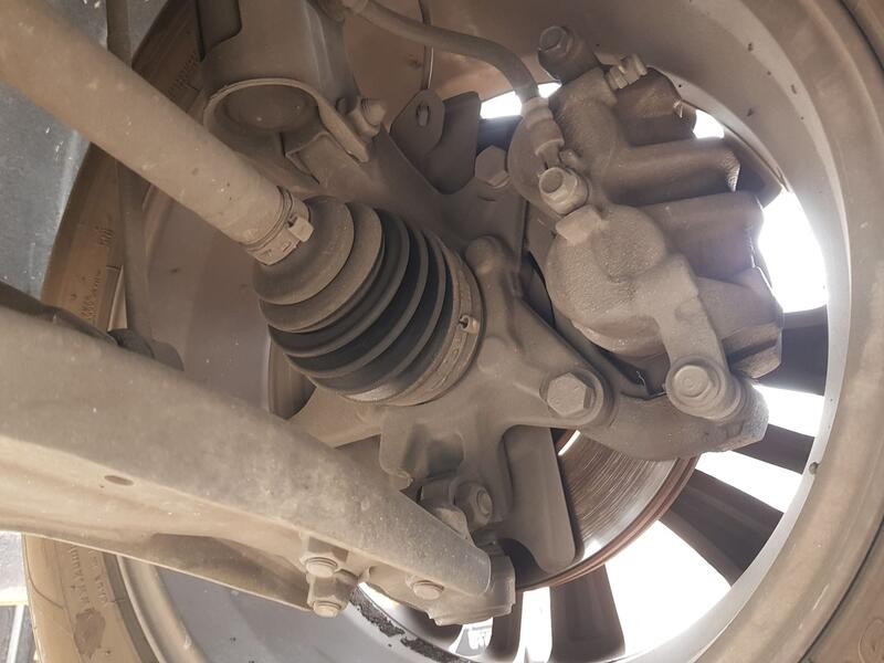 Recambio de mangueta delantera izquierda para ssangyong korando (c300) 1.5 referencia OEM IAM 4121037001  