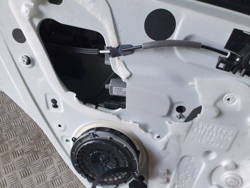 Recambio de elevalunas trasero izquierdo para peugeot 2008 (--.2013) 1.5 blue hdi referencia OEM IAM 9815999580  ELECTRICO 6 PIN