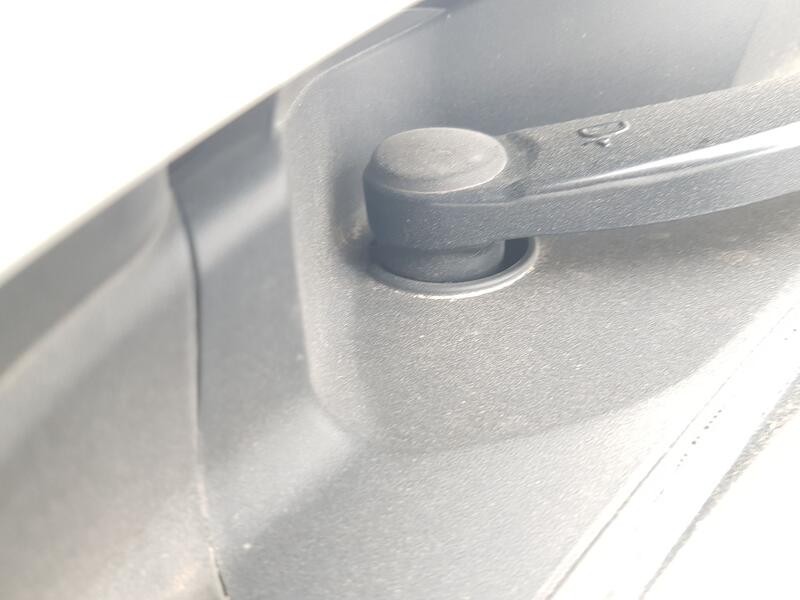 Recambio de motor limpia delantero para ssangyong korando (c300) 1.5 referencia OEM IAM 8610035001  