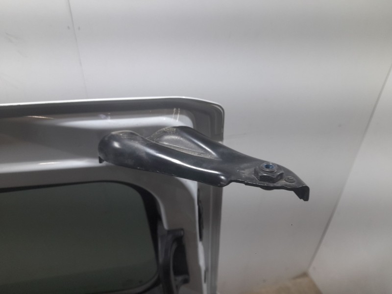 Recambio de puerta lateral corredera izquierda para ford tourneo courier (c4a) trend referencia OEM IAM PET7624631AX TOCADA 