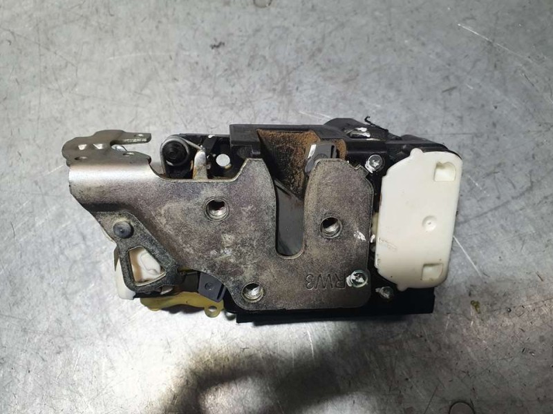 Recambio de cerradura maletero / porton para dr 5.0 special referencia OEM IAM T116305030FP 8FPCHN18157C 4 PINES