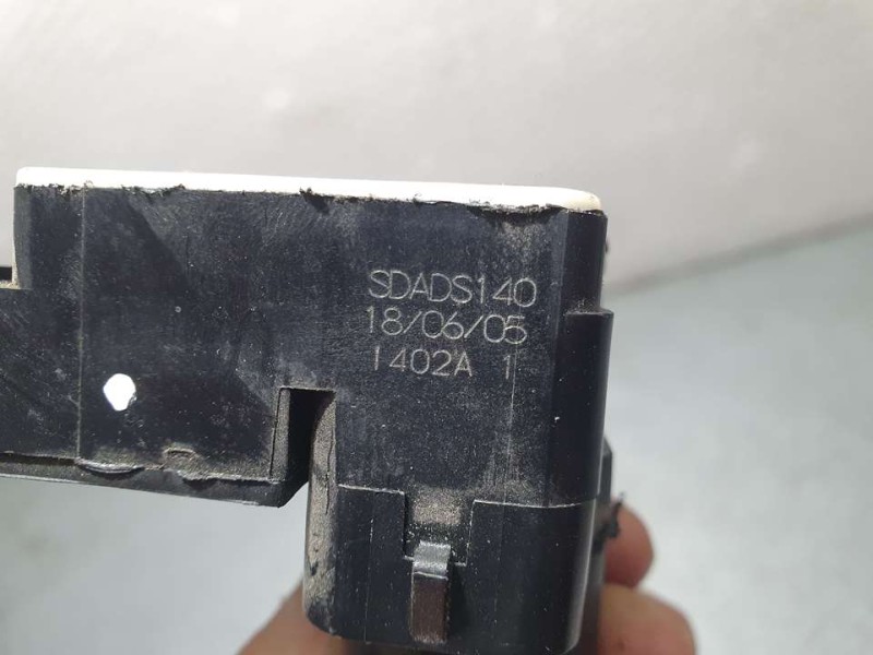 Recambio de cerradura maletero / porton para dr 5.0 special referencia OEM IAM T116305030FP 8FPCHN18157C 4 PINES