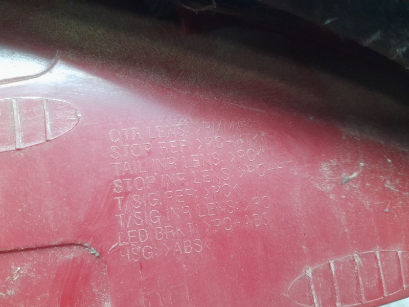 Recambio de piloto trasero derecho para kia cee´d (jd) 1.0 t-gdi referencia OEM IAM 92402A27  