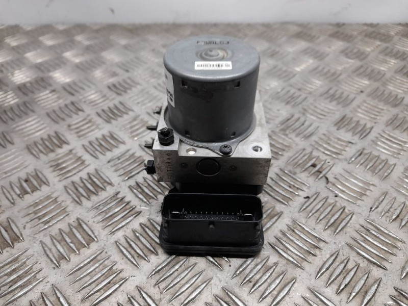 Recambio de abs para hyundai i10 classic referencia OEM IAM 589100X510 ABS5 