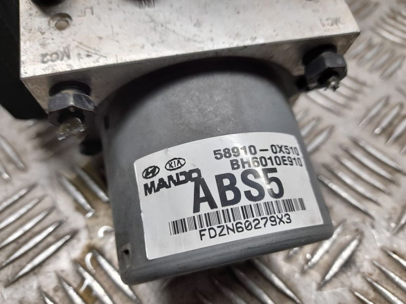 Recambio de abs para hyundai i10 classic referencia OEM IAM 589100X510 ABS5 