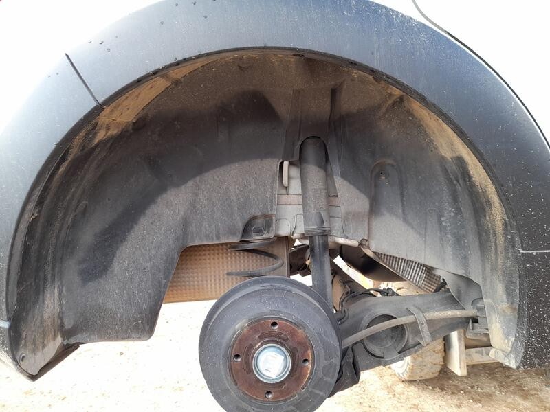 Recambio de plastico pase rueda tras. dch. para citroën c3 iii (sx) 1.2 vti 82 referencia OEM IAM 9811931680  