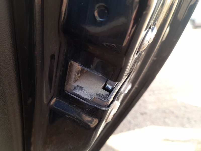 Recambio de cerradura puerta trasera derecha para fiat bravo ii (198_) 1.9 d multijet (198axc1b) referencia OEM IAM 51931420  