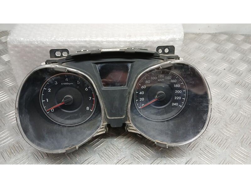 Recambio de cuadro instrumentos para hyundai ix20 gls style referencia OEM IAM 940531K000  1100301450