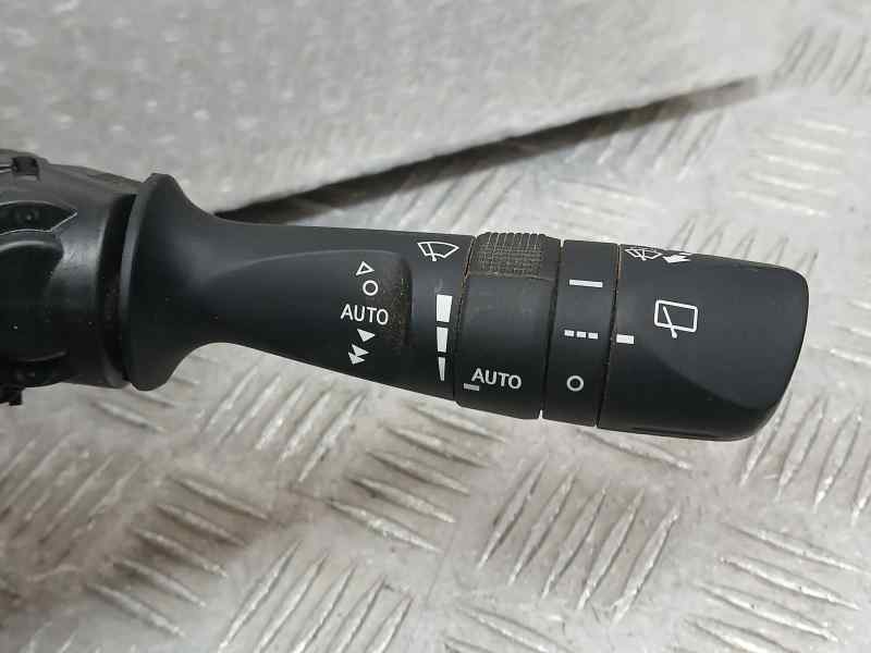 Recambio de mando limpia para toyota auris active referencia OEM IAM 0267017F858  