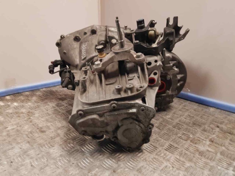 Recambio de caja cambios para peugeot 3008 sport pack referencia OEM IAM 20MB26 0830092 6VELOCIDADES