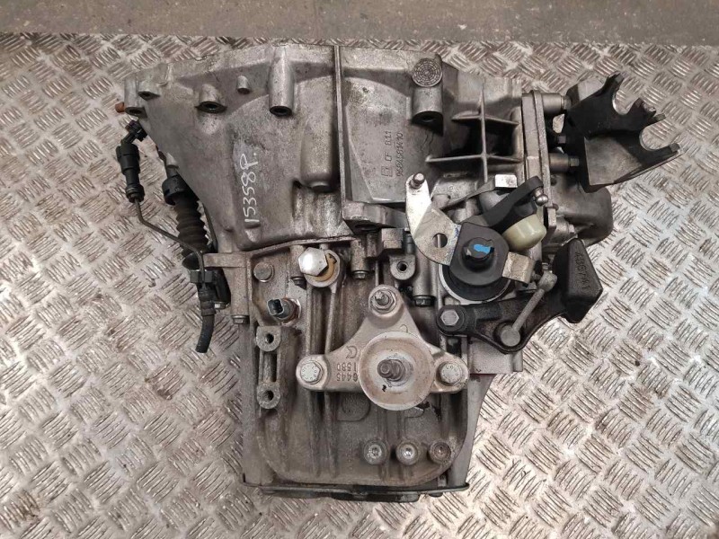 Recambio de caja cambios para peugeot 3008 sport pack referencia OEM IAM 20MB26 0830092 6VELOCIDADES