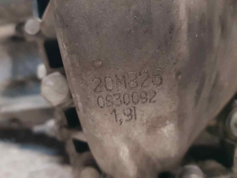 Recambio de caja cambios para peugeot 3008 sport pack referencia OEM IAM 20MB26 0830092 6VELOCIDADES