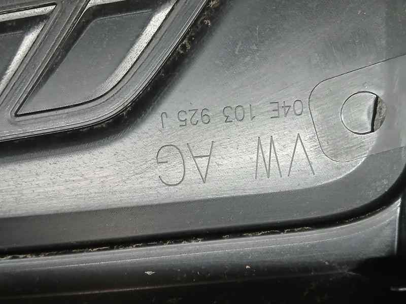 Recambio de tapa motor para audi a3 (8v) ambiente ultra referencia OEM IAM 04E103925J  