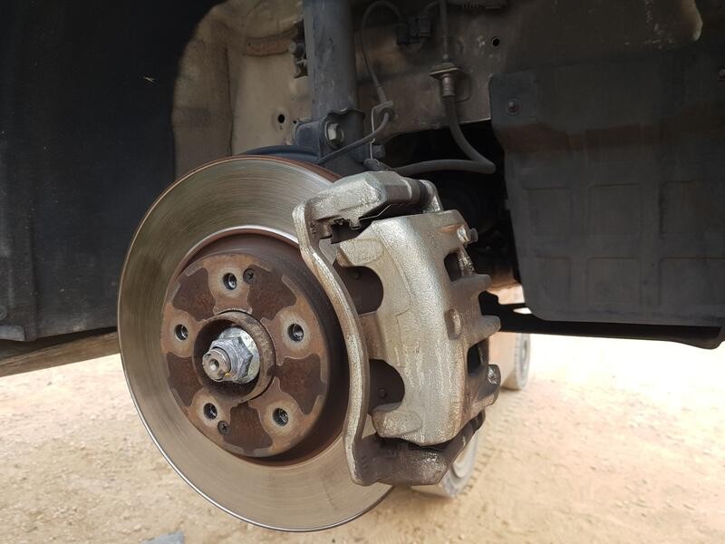 Recambio de pinza freno delantera derecha para ssangyong korando (c300) 1.5 referencia OEM IAM 4814037100  