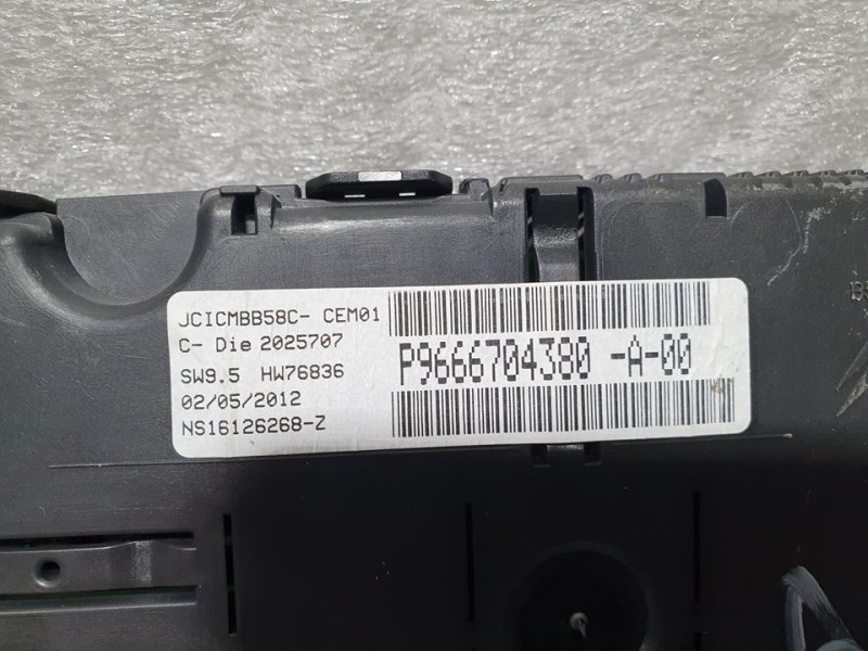 Recambio de cuadro instrumentos para citroën c4 picasso exclusive referencia OEM IAM 9666704380A NS16126268Z 