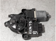 MOTOR ELEVALUNAS TRASERO DERECHO 5Q0959812A 0130822724 BOSCH 5 PINES