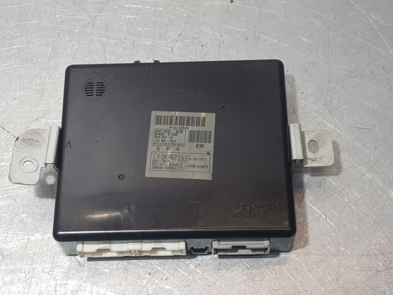 Recambio de modulo electronico para hyundai ix35 comfort 2wd referencia OEM IAM 954002Y002 97RA010075 OMRON KOREA