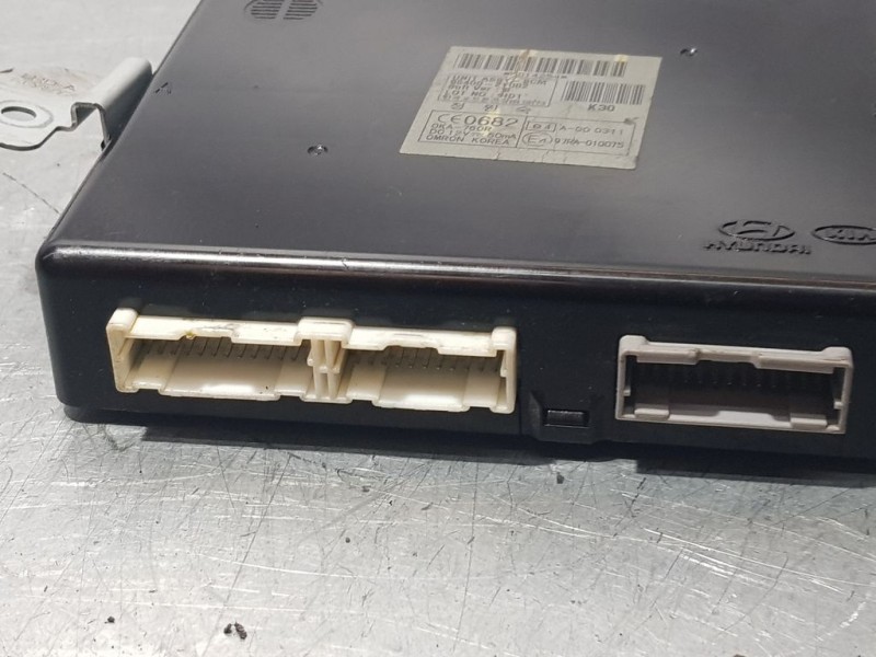 Recambio de modulo electronico para hyundai ix35 comfort 2wd referencia OEM IAM 954002Y002 97RA010075 OMRON KOREA