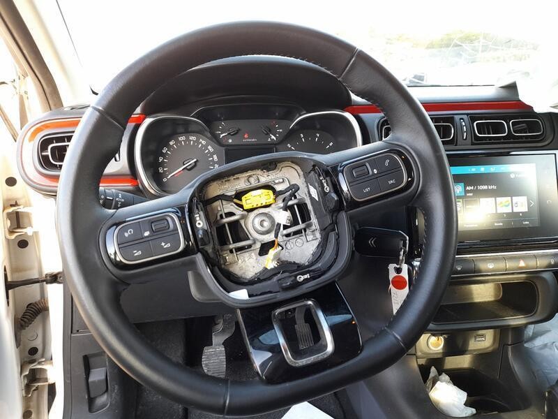 Recambio de volante para citroën c3 iii (sx) 1.2 vti 82 referencia OEM IAM 98164324ZD  