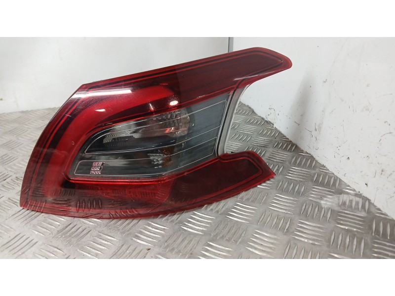 Recambio de piloto trasero derecho exterior para peugeot 308 ii (lb_, lp_, lw_, lh_, l3_) 1.5 bluehdi 100 referencia OEM IAM 982