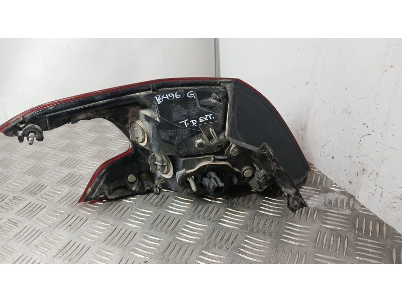 Recambio de piloto trasero derecho exterior para peugeot 308 ii (lb_, lp_, lw_, lh_, l3_) 1.5 bluehdi 100 referencia OEM IAM 982
