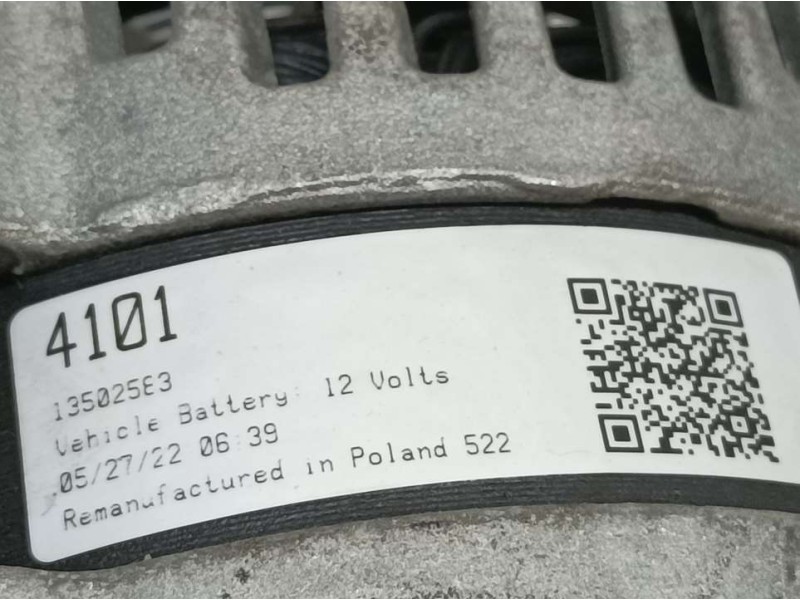 Recambio de alternador para opel zafira tourer excellence referencia OEM IAM 13502583  