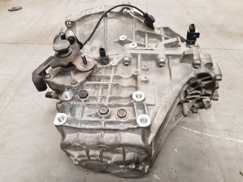 Recambio de caja cambios para kia cee´d drive referencia OEM IAM WAJ6H 404173 6VELOCIDADES